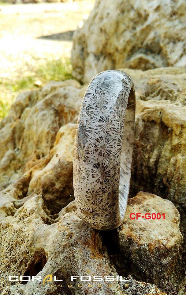 alan_bagja's tweet photo. mau tampil menawan dengan gelang dari batu giok dengan motif dan warna yang berbeda http://t.co/AEElJFNGCT