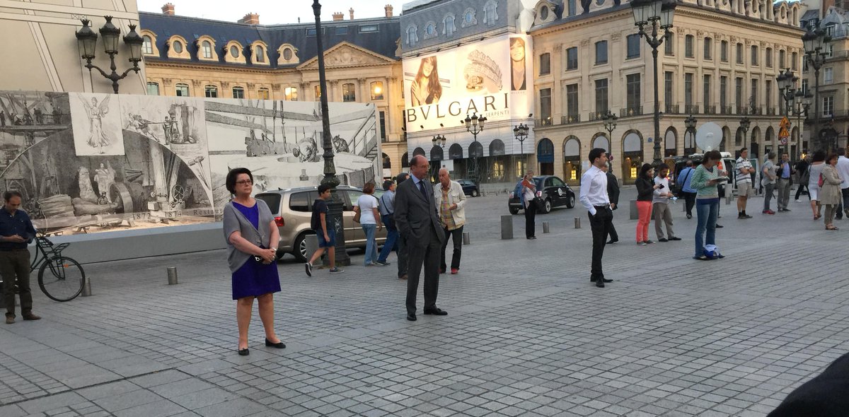 O_N_L_R's tweet photo. Merci à @christineboutin toujours debout pour défendre l'enfant, la femme, la famille. #2ansDebout #Sentinelles http://t.co/ZMiDeZ89tR