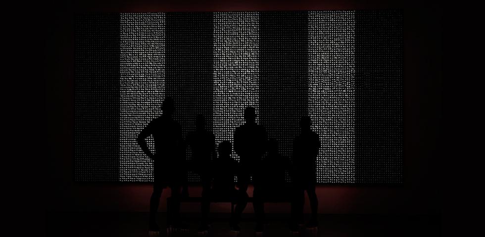 PSV's tweet image. Benieuwd naar de nieuwe @umbro tenues van PSV? Twitter dan met #LightUpTheFuture en help ons de tenues te onthullen!