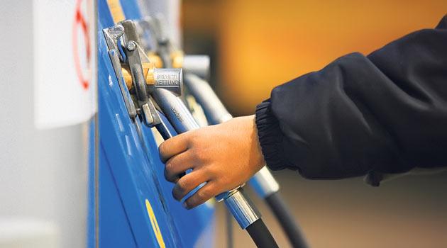 Petroturkcom's tweet photo. Lisans başvurularında değişiklik http://t.co/h83HyIFUWn http://t.co/C6DudwD9tW