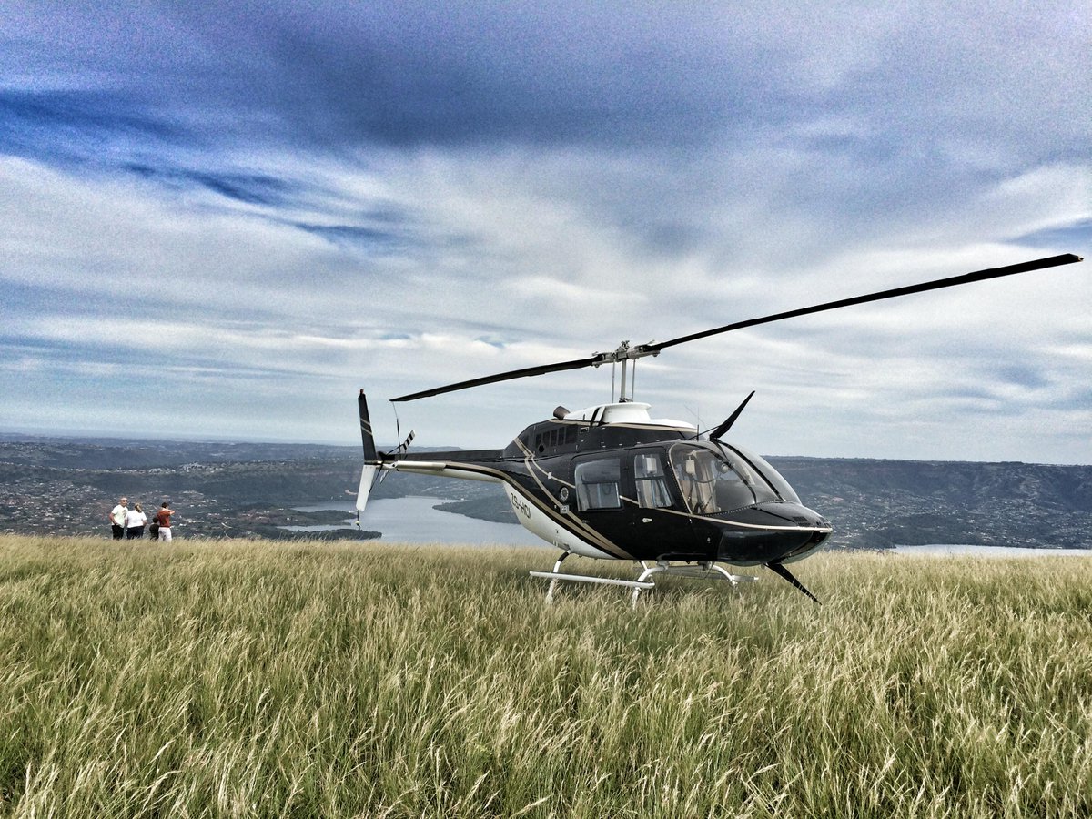KingShakaHeli's tweet photo. Fancy a picnic?  Love this spot #kingshakaaviation #picnic http://t.co/xJffSDnmKr