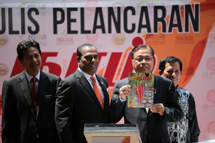 IsmailSabri60's tweet photo. 184 agropreuneur muda dr kaum india berjaya kita lahirkan melalui Yayasan NAAM. http://t.co/bzaGsWeoOY
