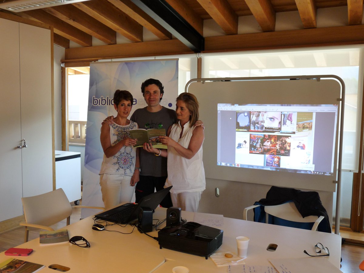 BiblioErmua's tweet photo. Con Fernando Morillo  para despedir  el Club de @LF_Euskadi del Hospital de Día. http://t.co/ATySB6UhYE