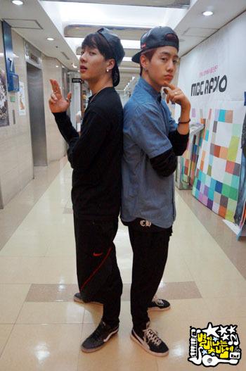 I__Got_7's tweet photo. #SBSPopAsiaGOT7 

#잭슨 #갓세븐 

#MarkSon #Jark http://t.co/JQzqGqweTp
