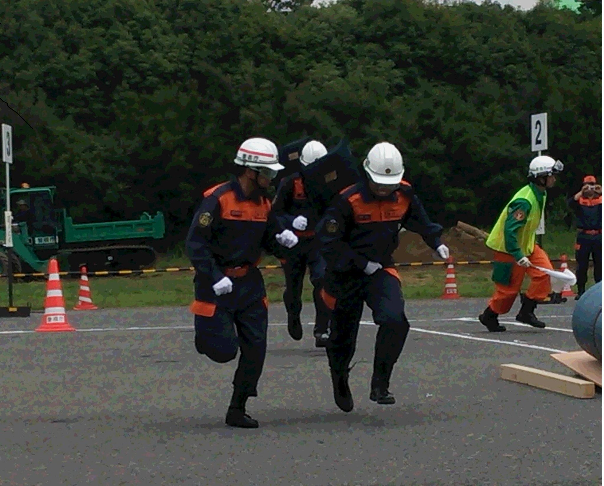 警視庁警備部災害対策課 本日 警視庁管内の警察署対抗レスキュー競技大会が開催されました 各方面大会で優勝した10署により競い合い 優勝は渋谷警察署となりました 他の警察署も方面の代表として 全力で競技に臨みました Http T Co Jykrvrbfwk 警視庁警備部災害対策課 本日 警視庁管内の警察署対抗レスキュー競技大会が開催されました 各方面大会で優勝した10署により競い合い 優勝は渋谷警察署となりました 他の警察署も方面の代表として 全力で競技に臨みました Http T Co Jykrvrbfwk