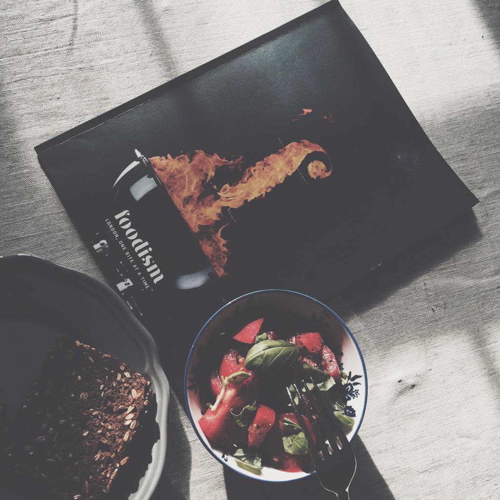 eustyna's tweet photo. Best #breakfast #read ever,can't wait to try all the recommended places in #London  @FoodismUK ... http://t.co/eDg5hGuUPJ