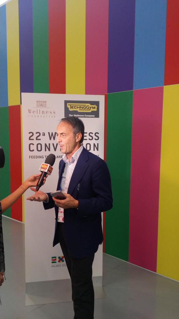 NerioAlessandri's tweet photo. l'intervista con @SkyTG24 sull'importanza della campagna "Let's Move and Donate food". #WellnessConvention @WFP_IT http://t.co/dv5RuJ1JBQ