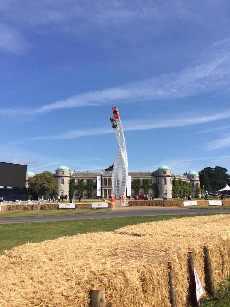 forzaferrari7's tweet photo. This years central feature!! WOW! @fosgoodwood @Mazda_UK #FOS #FoSLive #Mazda http://t.co/Mm2GnT8W6y