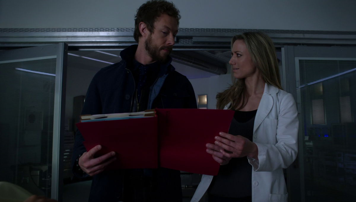 LostGirlQuotes's tweet photo. "Bo went on a date with a dead man" #LostGirl http://t.co/sNwmIC9Cg3