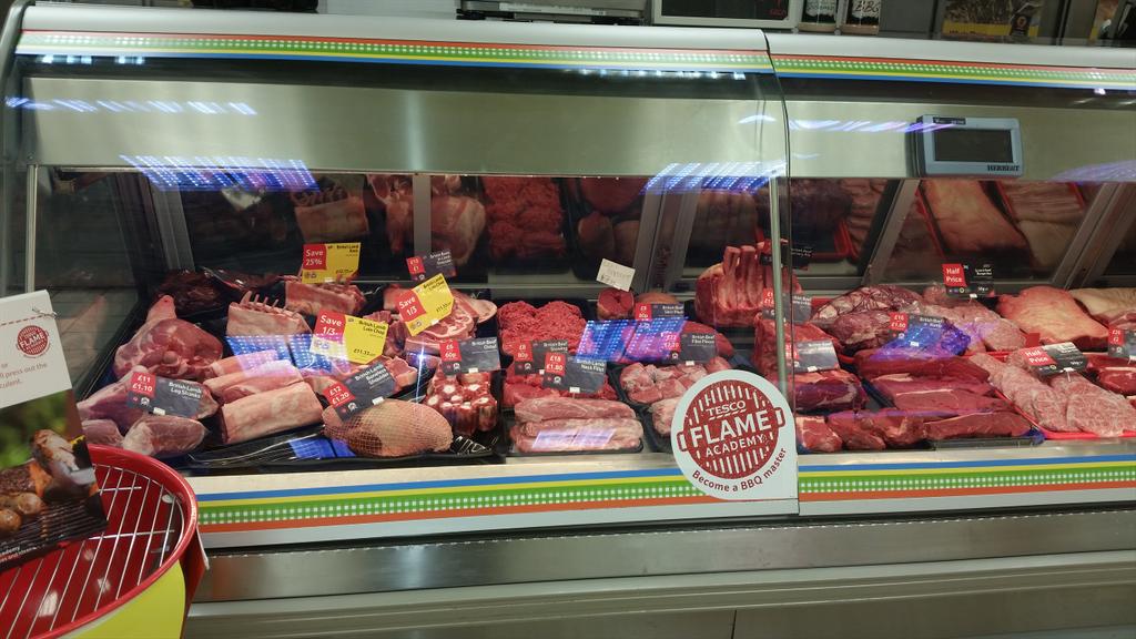 Fish <a href="/Tesco2038/">Tesco Aylesbury 2038</a> @EggletonOlly <a href="/chrisphillips27/">chris phillips</a> @steviegosboy <a href="/TJ_Hgt/">Tony Hoggett</a> <a href="/waddesdongirl/">helen waddon</a>