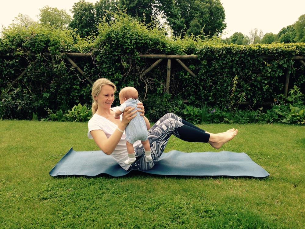 mumfidential's tweet photo. V excited about Pilates &amp; Baby with @Chloe_Pilates. Book your ticket now!  http://t.co/A16v0gX7lk #Pilates #London http://t.co/Ypr5jEcyCA