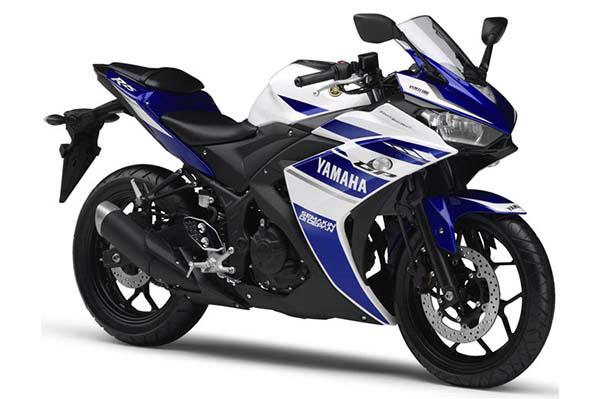autocarindiamag's tweet photo. #Yamaha #R25 expected to hit #Indian shores >> http://t.co/FB7B9oWK1O http://t.co/XEKMAbF94i