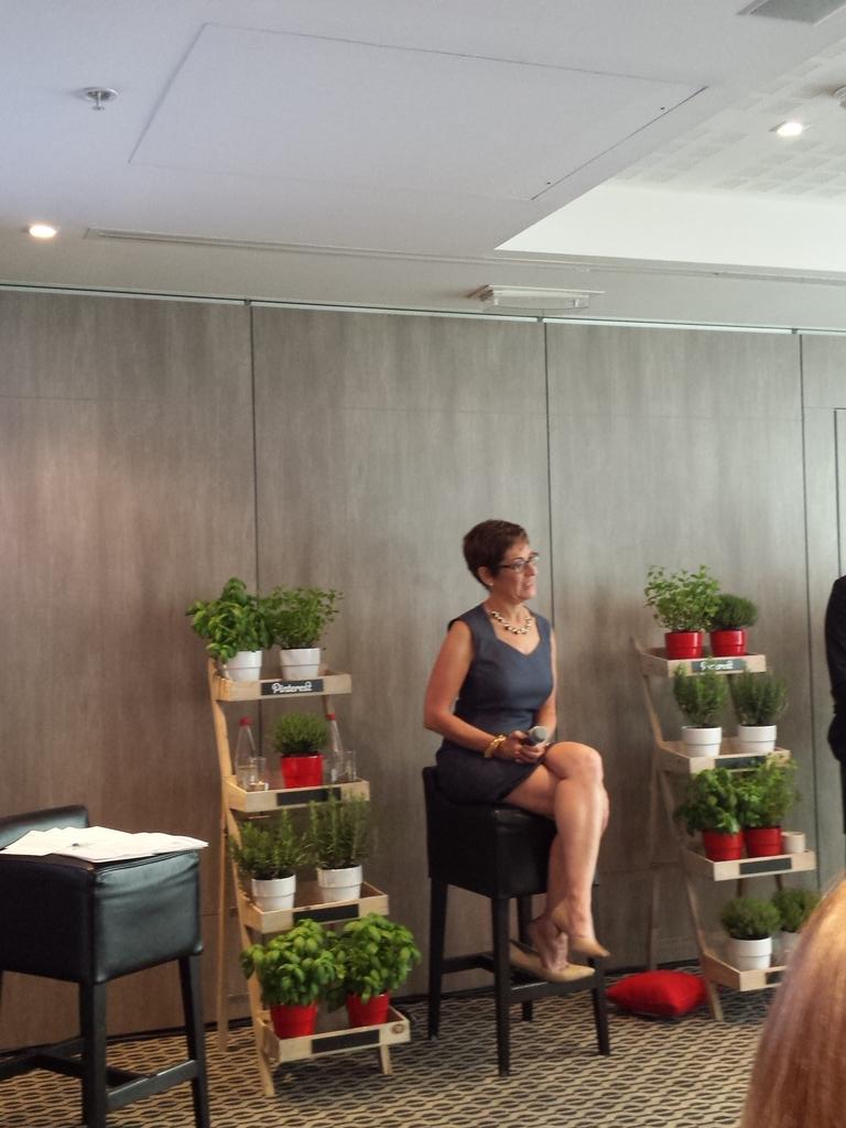 suzoldak's tweet photo. Great discussion on financial literacy and teachable moments @meredithverdone @VICE #PINTERESTPORCH #wakeupcannes http://t.co/EucOpcm73U
