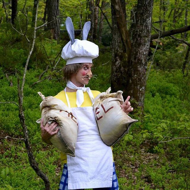Dystebakken's tweet photo. Bakermesteren har rent mel i posen og lover å levere på høyt nivå i sommer #dyreparken #visitkristiansand #hakkebakke http://t.co/E4f0K9yVJR