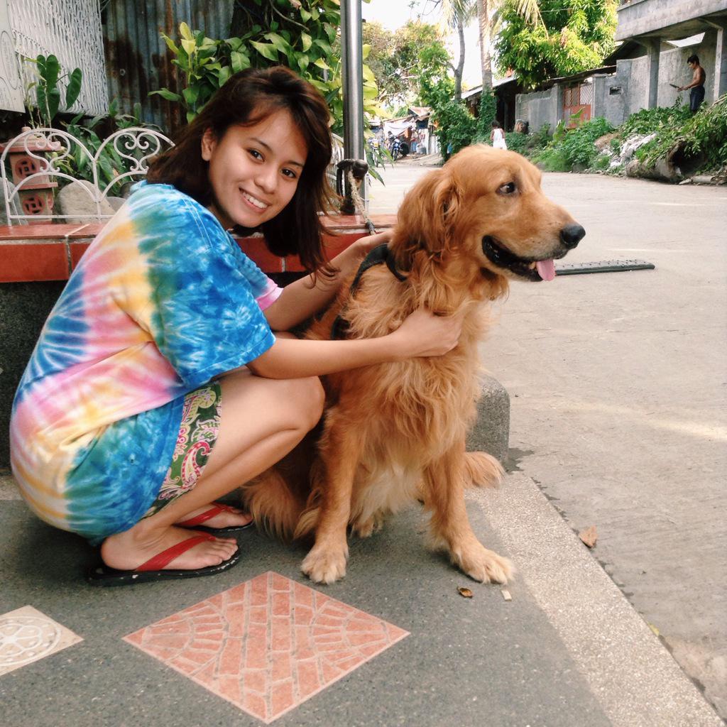 ruuffaa's tweet photo. If I am to become a dog, I will become a golden retriever named Rain. #MyCanineAlterEgo #SuplaDog 🐶 http://t.co/UcU1MloBj2