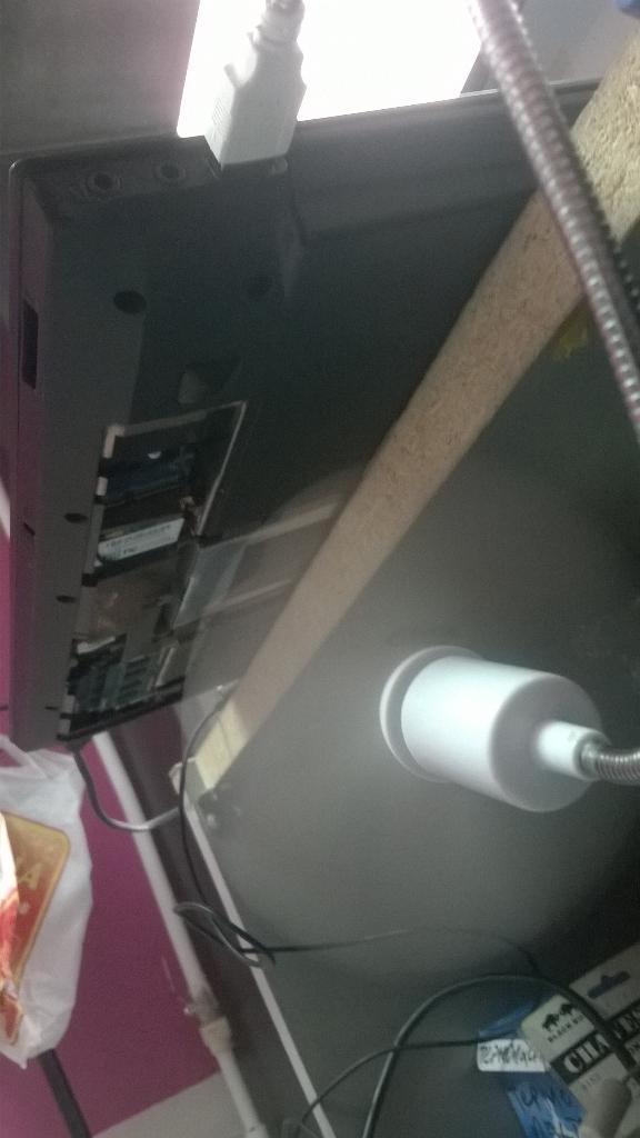 computer__help tweet picture