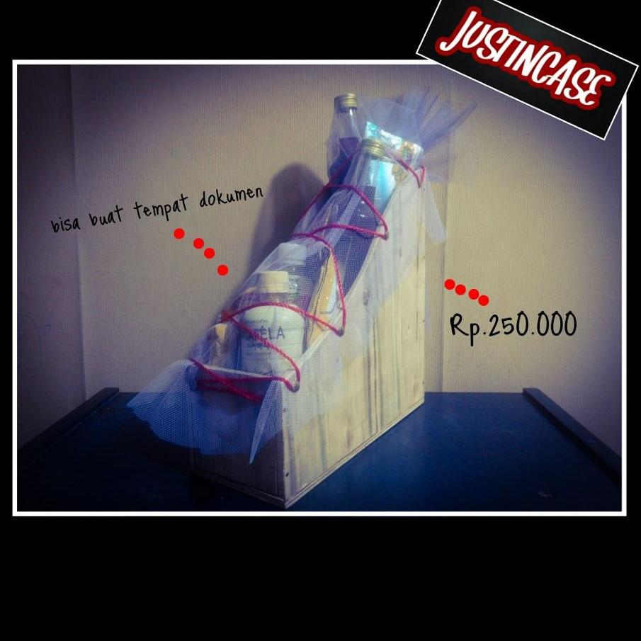 JustincaseID's tweet photo. Nah kalo untuk yg edisi kedua dari #JustInCase ini kita bandrol dengan harga 250.000 rupiah sajaaa. http://t.co/5D0L1KrO8L