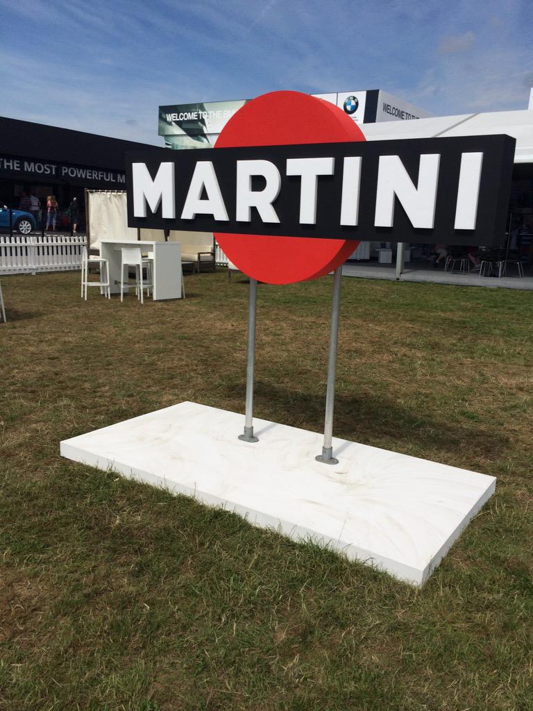 forzaferrari7's tweet photo. Nice @Martini_drinks stand! @WilliamsRacing #FoSLive http://t.co/AZYknrGGbg