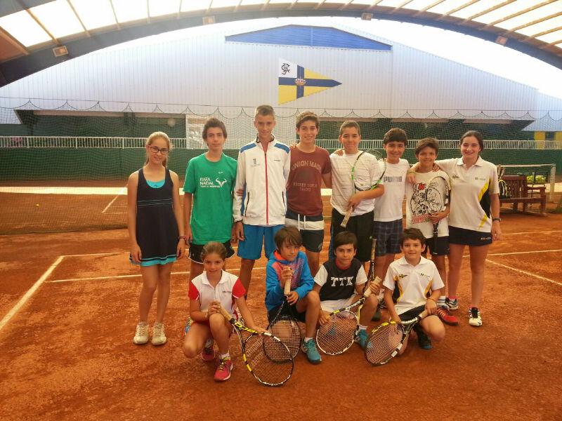 OpenPromesas's tweet photo. ¡Partidos de altos vuelos del #Promesas de #Bilbao! Hoy, los cuartos en el @RCJolaseta. http://t.co/2KyyV13SHr http://t.co/PsdEKH6VWe