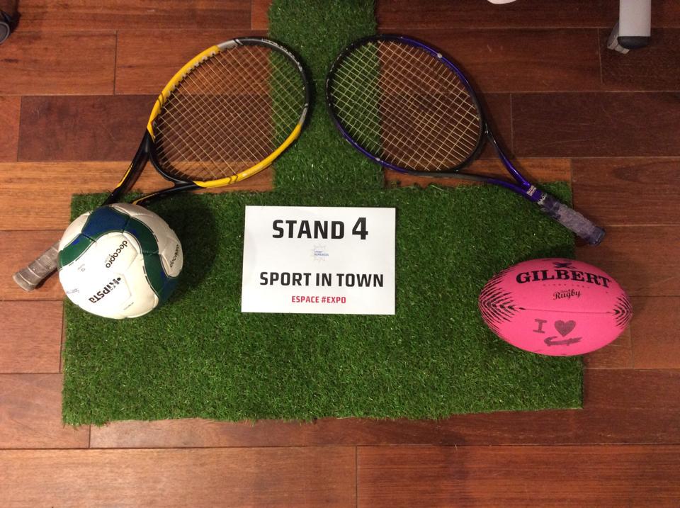 SportintownCom's tweet photo. Nous vous attendons sur notre stand N°4 au #SN2015 ! 
L'équipe #SinT est prête pour cette journée #Numérique http://t.co/BDuCvO4aCG