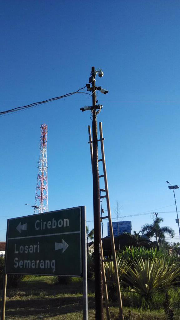 A_Sugiarto2015's tweet image. IP Camera Pantauan Mudik kolaborasi apps @Telkomsel Siaga @TelkomIndiHome @UMeetMeID @ddbaccelerator Tks Semangatnya