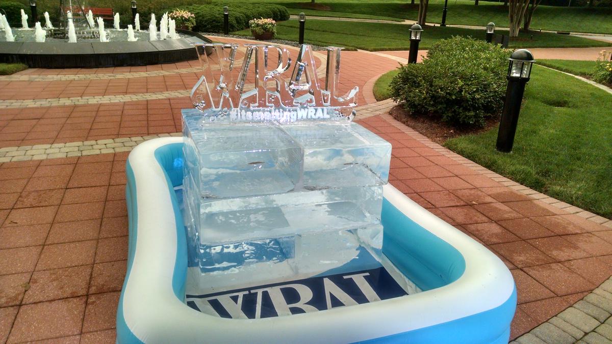 wraltraffic's tweet photo. How long will it take 1800 lbs of ice to melt? Check thru the day: http://t.co/rub1PN9O7Z #Raleigh #ItsMeltingWRAL http://t.co/9fe8hBppyq