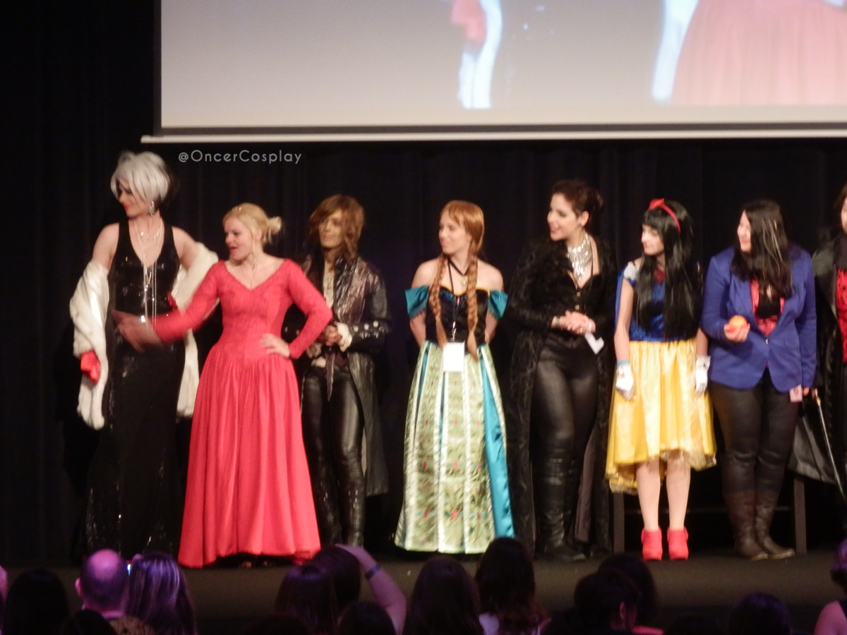 OncerCosplay's tweet photo. #Cosplay contest on stage of #FairyTalesIII @xivents http://t.co/5dOaCaBCp8