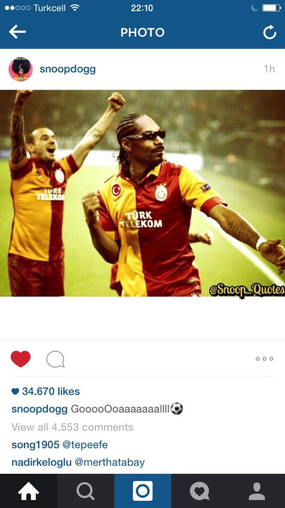 didierdrogba's tweet photo. When @SnoopDogg meets @didierdrogba the result is this dope pic "The SnoopDrog" 
😂😂 http://t.co/Sc01FLHhsX