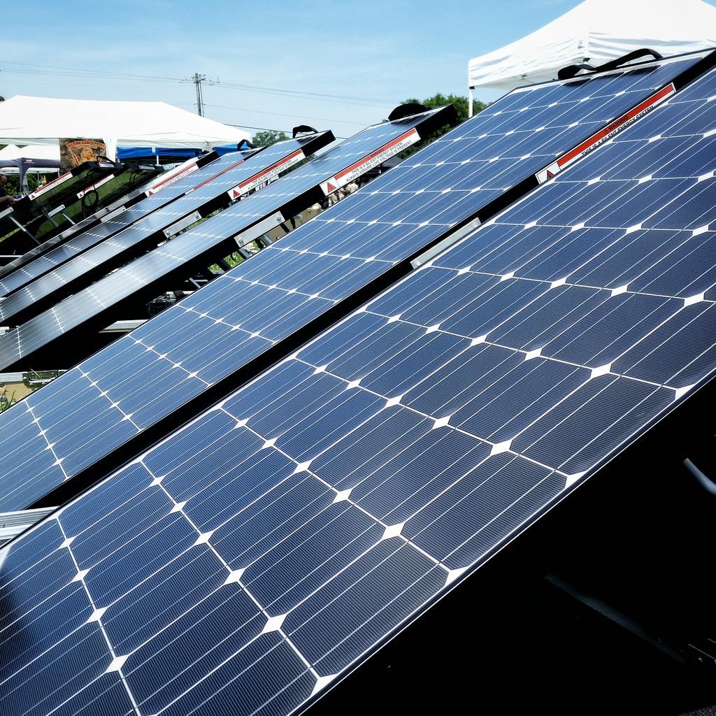 USMC's tweet photo. HAPPENING NOW 

Marines' feedback on drones, solar panels &amp; batteries shapes future of Corps http://t.co/uqCBn1IJ68 http://t.co/vPuWNi2hmf