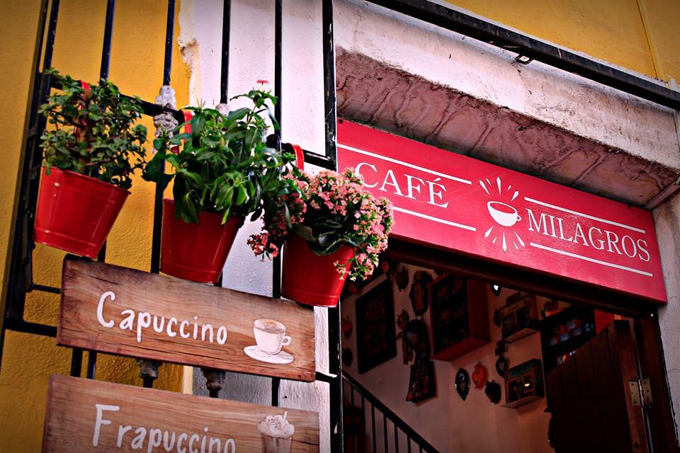 MilagrosCafe's tweet photo. Si la vida te quieres endulzar a Milagros tienes que llegar.

#NuevaCasa - 6 sur #106 Plazuela del Carolino - http://t.co/mHTWEJMfeP