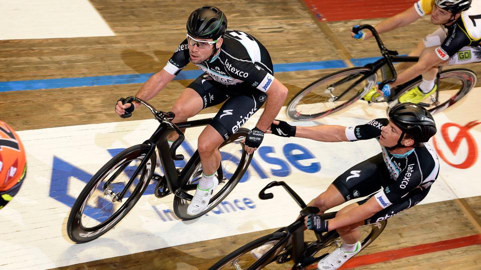 Brengt verkeersagressie pistecarrière van <a href="/IljoKeisse/">Iljo Keisse</a> in gevaar? sporza.be/permalink/1.23… #wielrennen