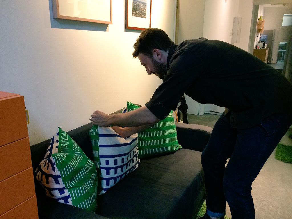 vampireval's tweet photo. @colourblock is getting cushions ready for tomorrow #walksg #foolproofsg http://t.co/42tFCZnml1
