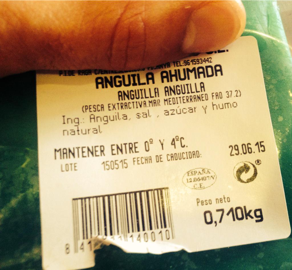 BaezaRufete's tweet photo. Conservantes naturales me acuerdo de mi abuelo con el ahumador ojalá no se pierdan estos productos !! http://t.co/zbx1YF5O0w