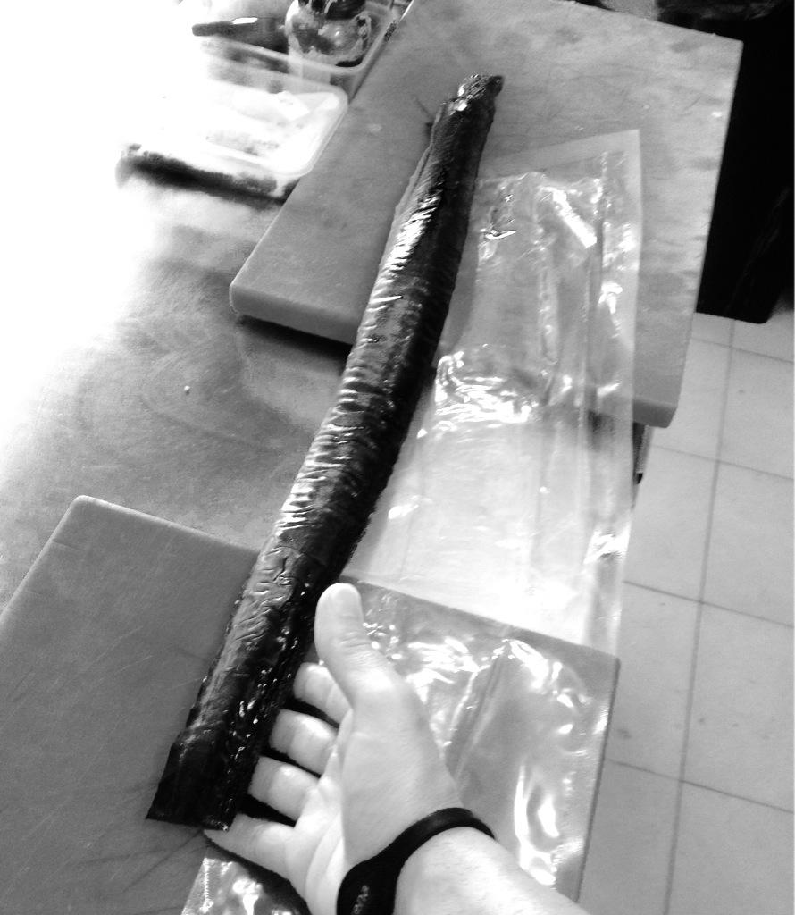 BaezaRufete's tweet photo. Conservantes naturales me acuerdo de mi abuelo con el ahumador ojalá no se pierdan estos productos !! http://t.co/zbx1YF5O0w