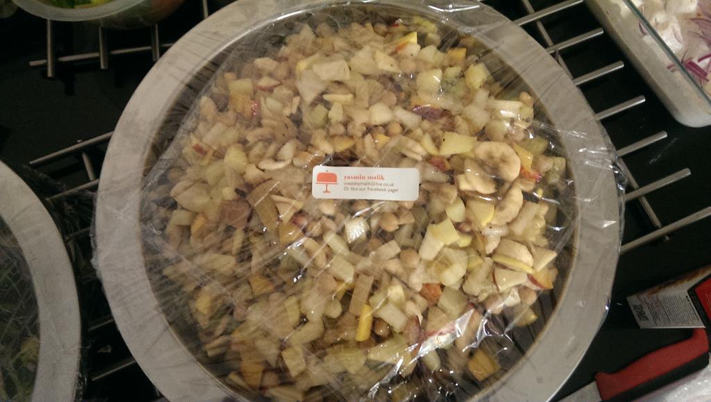 MEALSBYMALIK's tweet photo. Fruit chat http://t.co/tKPI5IaniD