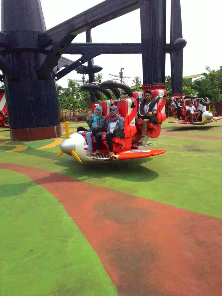 ChabbeNia's tweet photo. Memori jln2 with ank2 pt,, jungle land☺😃😃 http://t.co/jeEjCGklKV