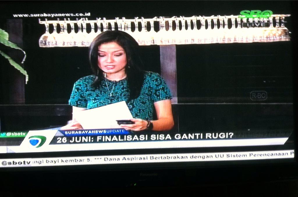 Dialog Surabayanews membahas soal 9 tahun korban lumpur menagih janji. Now