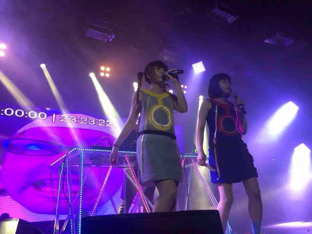 tks's tweet photo. メイカーフェアシンセンは、僕たち #akimake にこんな大きなステージを与えてくれたので、本当に感謝しかない。 またやりたい。 http://t.co/OER0fCWKlg