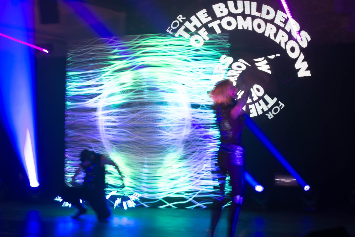 lightsinmotion_'s tweet photo. LED show Reflections #itf2015 #imec http://t.co/LF7tt6PwXm