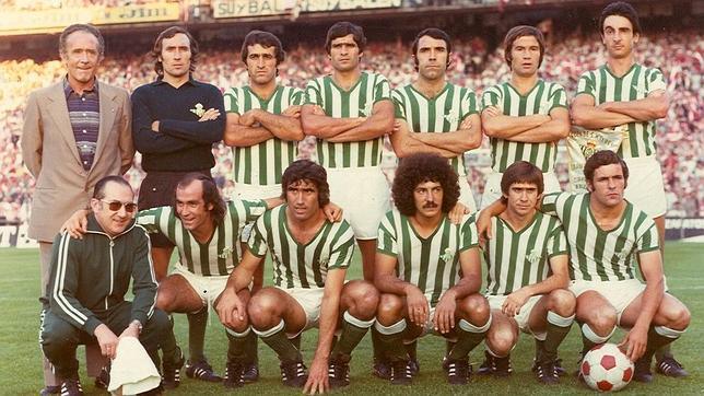 RealBetis's tweet photo. Hoy se cumplen 38 años de la primera Copa del Rey ganada en 1977 por el @RealBetis http://t.co/ip5p6mQEvT