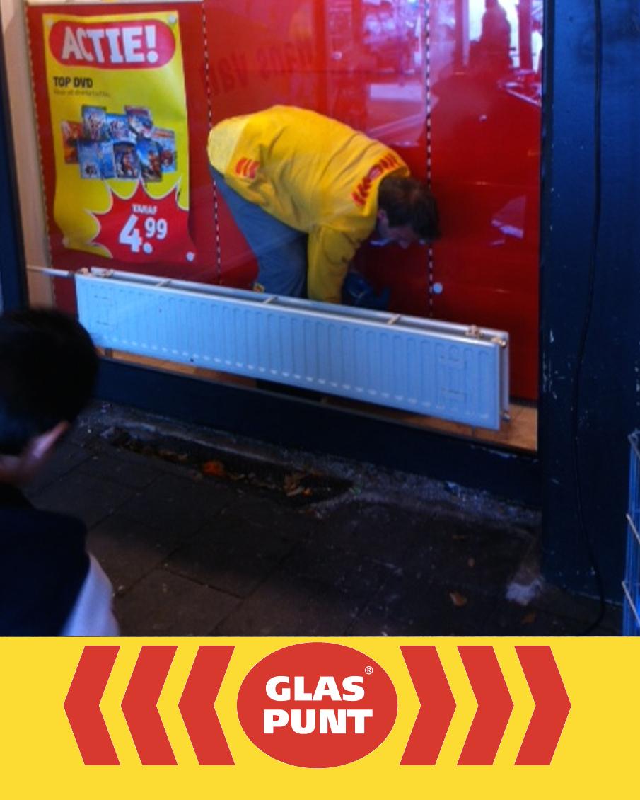 De bedrijfskleding van Glaspunt past wel erg bij de 'look' van deze winkel: #glas #glaszetter