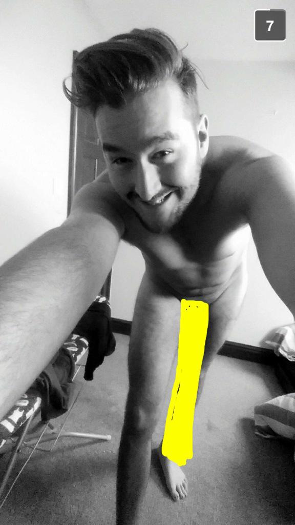 Louuub's tweet photo. @TallGroundsman 😂😂😂😂 http://t.co/Joujj6Ux64