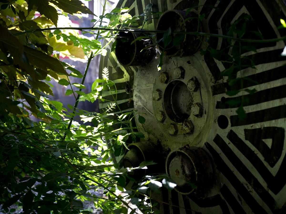 PaperTapeMag's tweet photo. This week's story is a cyberpunk tearjerker by @jasonlrowell. http://t.co/wK39wumTaV http://t.co/oZRvagQXuq