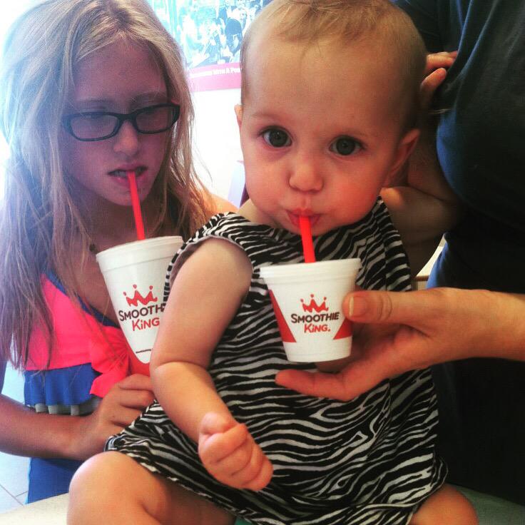 SmoothieKingOma's tweet photo. Everybody loves Smoothie King! #SmoothieKingOmaha #kids #baby #smoothies #toocute #samplecup #yummy http://t.co/Xh4MCcatcZ