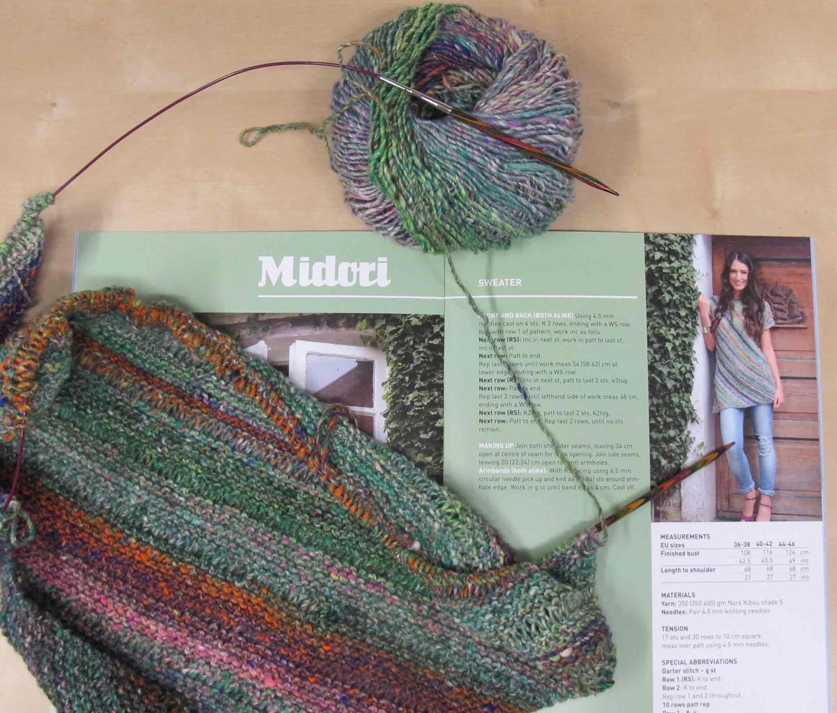 We're knitting today. Yarn - @NoroYarns Kibou. Pattern - Midori taken from Noro Kibou pattern book.