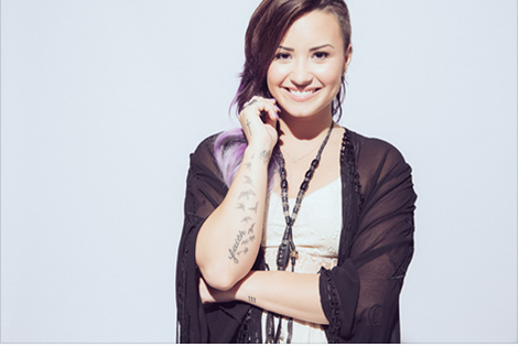iHeartRadio's tweet photo. OK #Lovatics, WE NEED YOUR HELP! What should our @PaulCostabile ask @ddlovato today? #DemiOniHeartRadioToday http://t.co/8e0ymS5Uou
