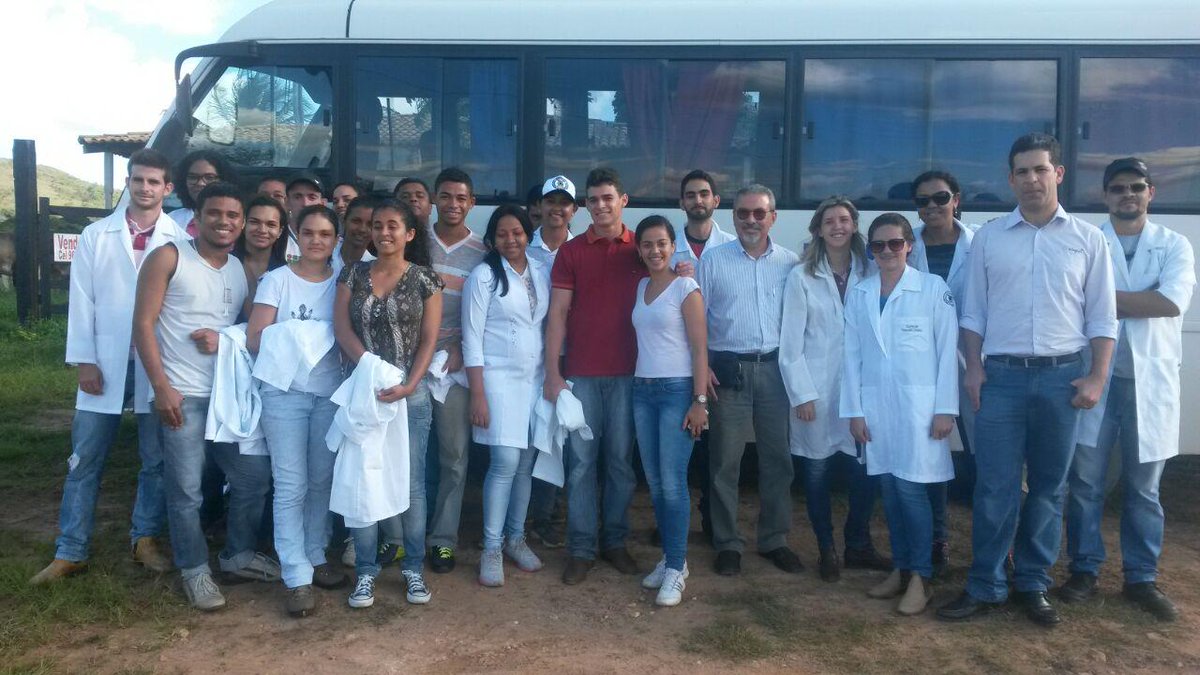 portalabcs's tweet photo. SUINSE promove treinamento para produtores e estudantes.http://t.co/jdIOiapGuG http://t.co/9clGfzxp0O