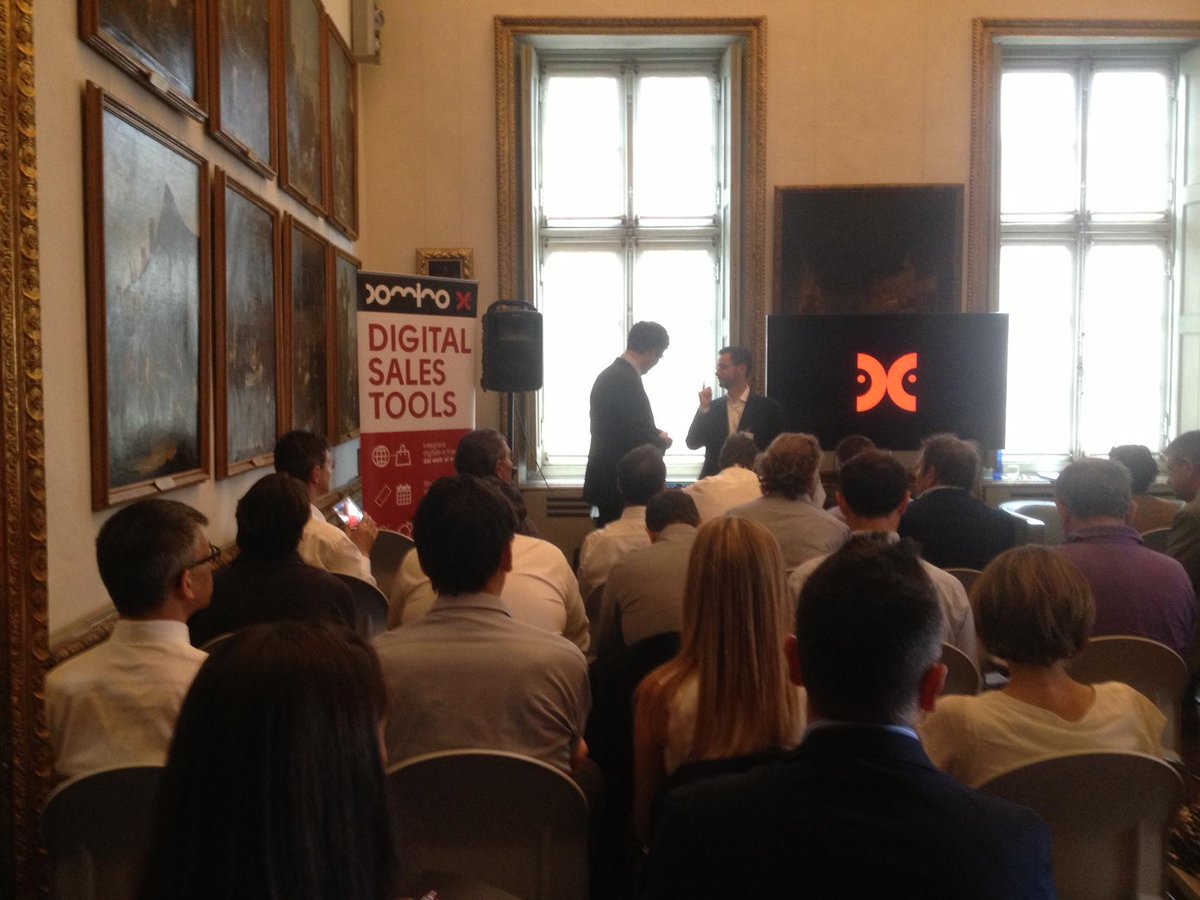DominoVisions's tweet image. Inizia la conferenza #DigitalSalesTools! Si parla di best practice e strumenti per raccontare il mondo del #trade.