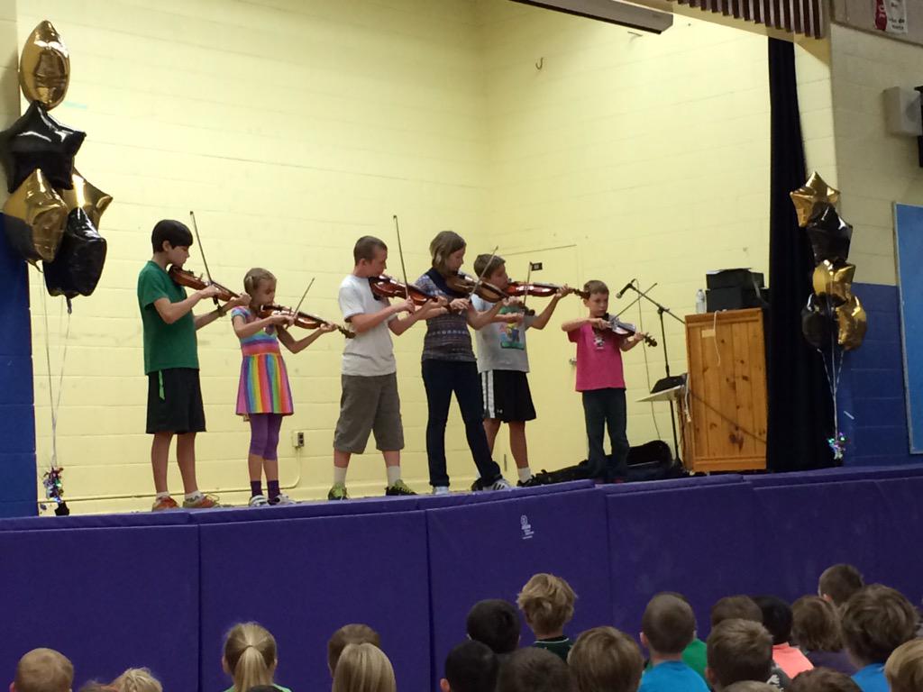the <a href="/UptergrovePS/">Uptergrove PS</a> strings program is delightful to hear to start your last day of the year! #SayingGoodbye