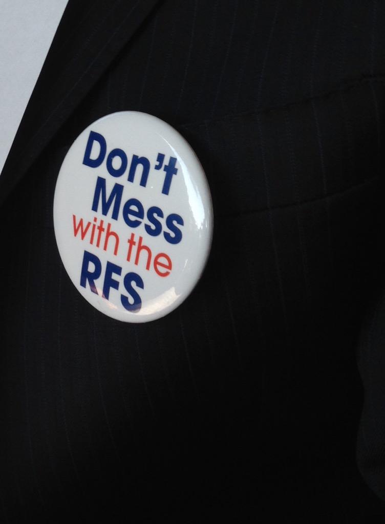 TerryBranstad's tweet photo. Iowa's message to the @EPA today is clear (and worn as a pin by the governor) "Don't mess with the #RFS!" #iagv http://t.co/GWWE8a8yxD